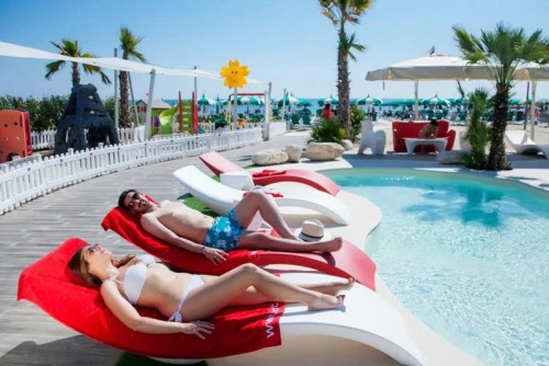 Alba Adriatica hotels beach included 