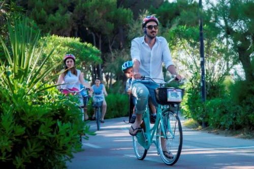 Hotel in Alba Adriatica: auf dem Radweg radfahrenersicht 