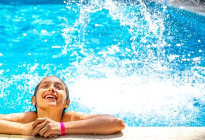 hotel with swimming pool in alba adriatica