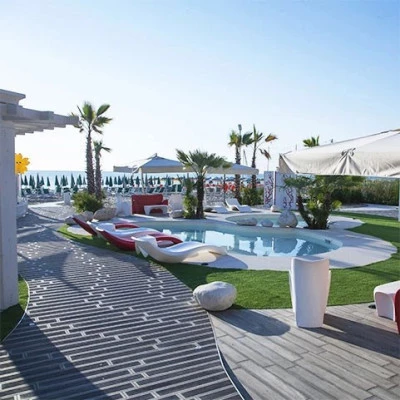 hotel alba adriatica con spiaggia privata con piscina e idromassaggio